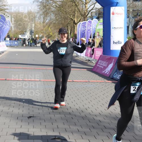 12.04.2026 - 45. Internationalen Wilhelmsburger Insellauf Strokosch-Dieckow http://msf.ph/oto/9475287 12.04.2026 11:31:43 Ziel 2475, 2279 meine-sportfotos.de