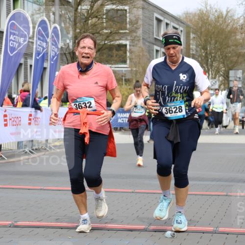 12.04.2026 - 45. Internationalen Wilhelmsburger Insellauf Strokosch-Dieckow http://msf.ph/oto/9475294 12.04.2026 13:32:31 Ziel 2792, 3632, 3628 meine-sportfotos.de