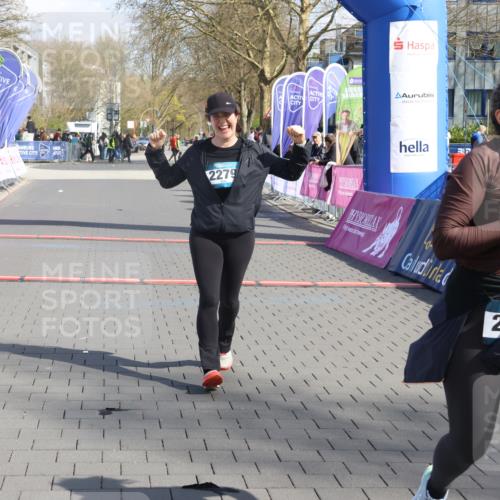 12.04.2026 - 45. Internationalen Wilhelmsburger Insellauf Strokosch-Dieckow http://msf.ph/oto/9475303 12.04.2026 11:31:43 Ziel 2475, 2279 meine-sportfotos.de