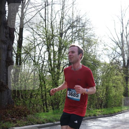 12.04.2026 - 45. Internationalen Wilhelmsburger Insellauf Yannick Fuchs http://msf.ph/oto/9475309 12.04.2026 10:08:22 Laufen 4, 3685 meine-sportfotos.de