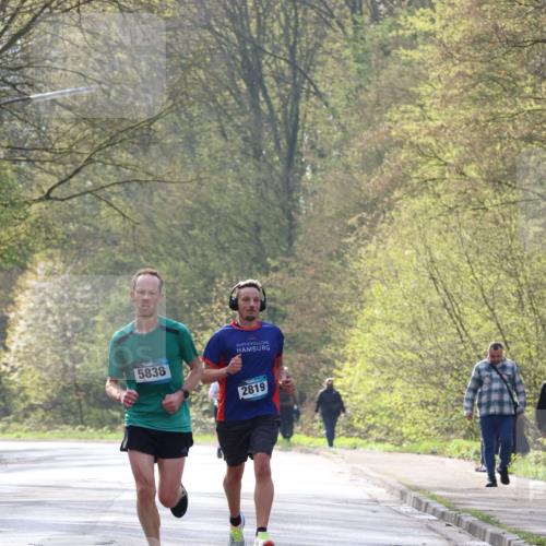 12.04.2026 - 45. Internationalen Wilhelmsburger Insellauf Yannick Fuchs http://msf.ph/oto/9475317 12.04.2026 10:08:24 Laufen 5838, 2819 meine-sportfotos.de