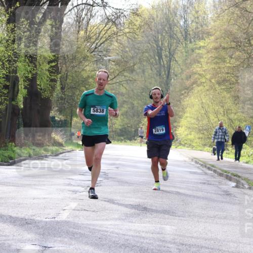 12.04.2026 - 45. Internationalen Wilhelmsburger Insellauf Yannick Fuchs http://msf.ph/oto/9475336 12.04.2026 10:08:27 Laufen 5838, 2819 meine-sportfotos.de