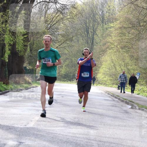 12.04.2026 - 45. Internationalen Wilhelmsburger Insellauf Yannick Fuchs http://msf.ph/oto/9475339 12.04.2026 10:08:27 Laufen 5838, 2819 meine-sportfotos.de