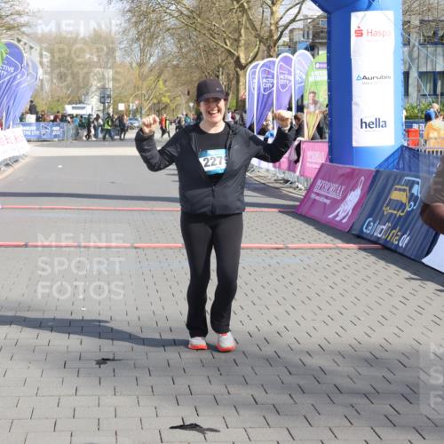 12.04.2026 - 45. Internationalen Wilhelmsburger Insellauf Strokosch-Dieckow http://msf.ph/oto/9475345 12.04.2026 11:31:44 Ziel 2475, 2279 meine-sportfotos.de