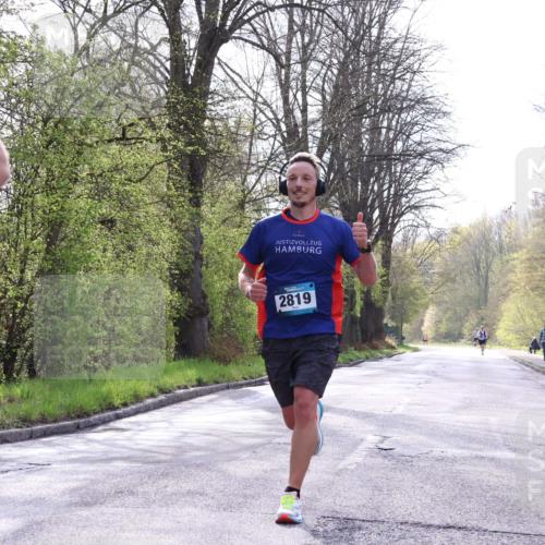 12.04.2026 - 45. Internationalen Wilhelmsburger Insellauf Yannick Fuchs http://msf.ph/oto/9475386 12.04.2026 10:08:31 Laufen 2819 meine-sportfotos.de