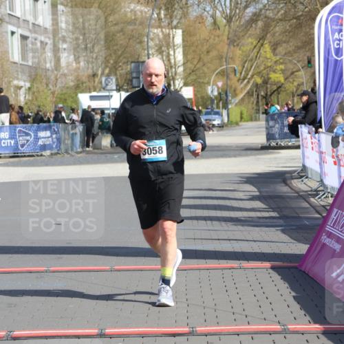 12.04.2026 - 45. Internationalen Wilhelmsburger Insellauf Strokosch-Dieckow http://msf.ph/oto/9475394 12.04.2026 11:31:57 Ziel 3058 meine-sportfotos.de