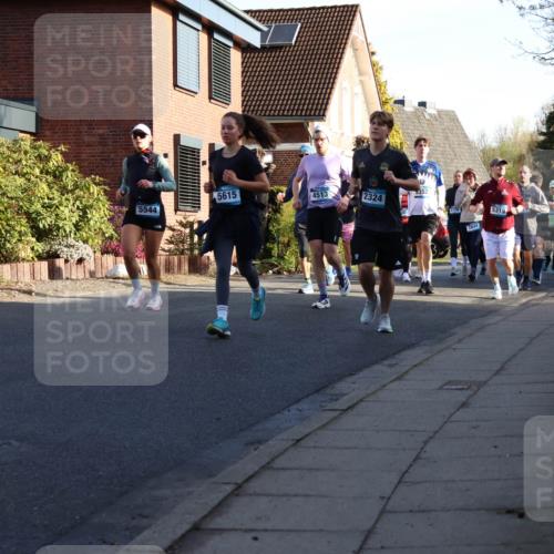 12.04.2026 - 45. Internationalen Wilhelmsburger Insellauf Yannick Fuchs http://msf.ph/oto/9475397 12.04.2026 09:01:37 Laufen 5615, 4513, 5352, 2324, 5544, 270, 5319, 3844 meine-sportfotos.de