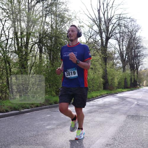 12.04.2026 - 45. Internationalen Wilhelmsburger Insellauf Yannick Fuchs http://msf.ph/oto/9475400 12.04.2026 10:08:32 Laufen 2819 meine-sportfotos.de