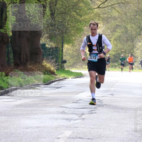 12.04.2026 - 45. Internationalen Wilhelmsburger Insellauf Yannick Fuchs http://msf.ph/oto/9475407 12.04.2026 10:08:41 Laufen 3372 meine-sportfotos.de