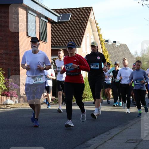 12.04.2026 - 45. Internationalen Wilhelmsburger Insellauf Yannick Fuchs http://msf.ph/oto/9475484 12.04.2026 09:01:47 Laufen 3239, 2368, 221, 225, 5741, 4500, 370, 3028, 4499, 4215, 29 meine-sportfotos.de
