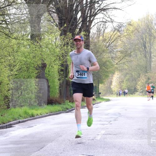 12.04.2026 - 45. Internationalen Wilhelmsburger Insellauf Yannick Fuchs http://msf.ph/oto/9475518 12.04.2026 10:08:54 Laufen 3401 meine-sportfotos.de