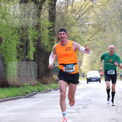 12.04.2026 - 45. Internationalen Wilhelmsburger Insellauf Yannick Fuchs http://msf.ph/oto/9475598 12.04.2026 10:09:08 Laufen 2866, 3682, 4475 meine-sportfotos.de