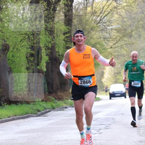 12.04.2026 - 45. Internationalen Wilhelmsburger Insellauf Yannick Fuchs http://msf.ph/oto/9475600 12.04.2026 10:09:08 Laufen 2866, 3682 meine-sportfotos.de