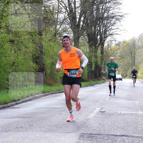 12.04.2026 - 45. Internationalen Wilhelmsburger Insellauf Yannick Fuchs http://msf.ph/oto/9475625 12.04.2026 10:09:10 Laufen 2866, 3682 meine-sportfotos.de