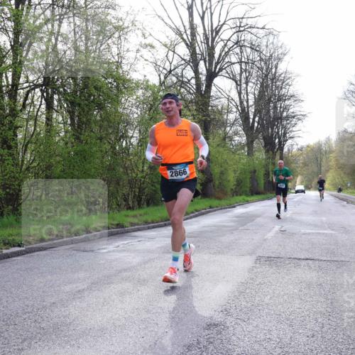 12.04.2026 - 45. Internationalen Wilhelmsburger Insellauf Yannick Fuchs http://msf.ph/oto/9475638 12.04.2026 10:09:11 Laufen 2866 meine-sportfotos.de