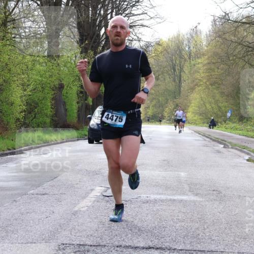 12.04.2026 - 45. Internationalen Wilhelmsburger Insellauf Yannick Fuchs http://msf.ph/oto/9475711 12.04.2026 10:09:17 Laufen 4475 meine-sportfotos.de