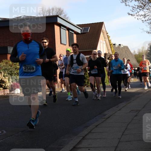 12.04.2026 - 45. Internationalen Wilhelmsburger Insellauf Yannick Fuchs http://msf.ph/oto/9475739 12.04.2026 09:02:16 Laufen 2569, 30, 2665, 2225, 5700 meine-sportfotos.de