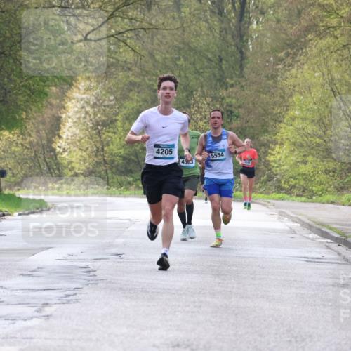 12.04.2026 - 45. Internationalen Wilhelmsburger Insellauf Yannick Fuchs http://msf.ph/oto/9475760 12.04.2026 10:09:23 Laufen 4205, 4563, 5554, 3644 meine-sportfotos.de