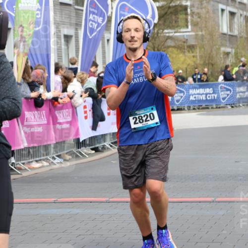 12.04.2026 - 45. Internationalen Wilhelmsburger Insellauf Strokosch-Dieckow http://msf.ph/oto/9475779 12.04.2026 12:55:55 Ziel 2737, 2820 meine-sportfotos.de