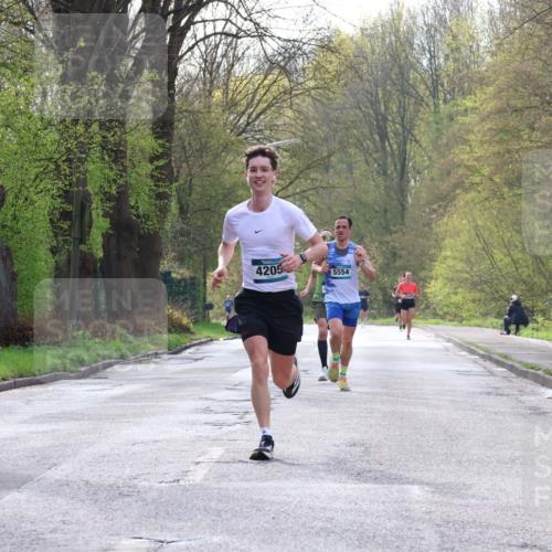 12.04.2026 - 45. Internationalen Wilhelmsburger Insellauf Yannick Fuchs http://msf.ph/oto/9475804 12.04.2026 10:09:27 Laufen 4205, 5554 meine-sportfotos.de