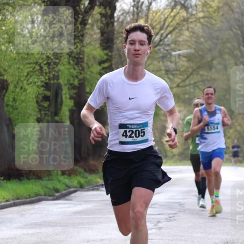 12.04.2026 - 45. Internationalen Wilhelmsburger Insellauf Yannick Fuchs http://msf.ph/oto/9475824 12.04.2026 10:09:28 Laufen 4, 4205, 5554 meine-sportfotos.de