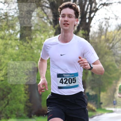 12.04.2026 - 45. Internationalen Wilhelmsburger Insellauf Yannick Fuchs http://msf.ph/oto/9475831 12.04.2026 10:09:29 Laufen 45, 4205, 554 meine-sportfotos.de