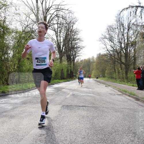 12.04.2026 - 45. Internationalen Wilhelmsburger Insellauf Yannick Fuchs http://msf.ph/oto/9475844 12.04.2026 10:09:30 Laufen 4205 meine-sportfotos.de