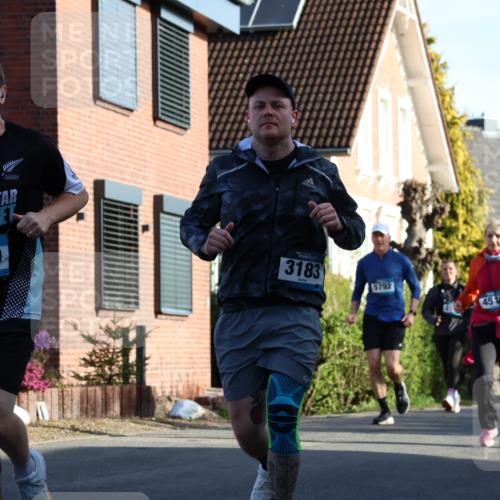 12.04.2026 - 45. Internationalen Wilhelmsburger Insellauf Yannick Fuchs http://msf.ph/oto/9475857 12.04.2026 09:02:25 Laufen 2229, 45, 3183, 5792, 4548, 2919 meine-sportfotos.de