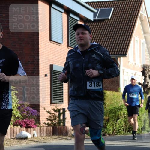 12.04.2026 - 45. Internationalen Wilhelmsburger Insellauf Yannick Fuchs http://msf.ph/oto/9475861 12.04.2026 09:02:25 Laufen 2229, 3183, 5792, 4548 meine-sportfotos.de