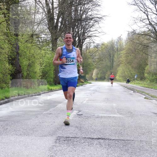 12.04.2026 - 45. Internationalen Wilhelmsburger Insellauf Yannick Fuchs http://msf.ph/oto/9475872 12.04.2026 10:09:33 Laufen 5554 meine-sportfotos.de