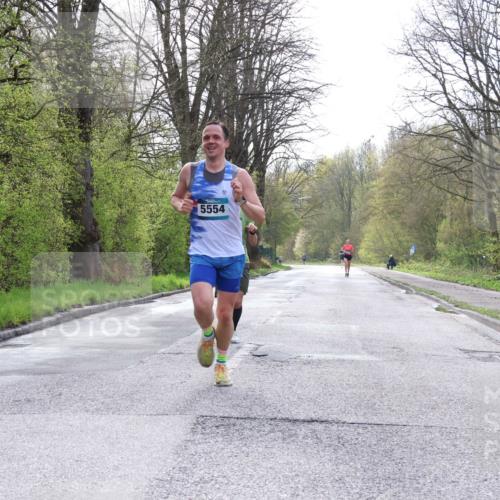 12.04.2026 - 45. Internationalen Wilhelmsburger Insellauf Yannick Fuchs http://msf.ph/oto/9475873 12.04.2026 10:09:33 Laufen 5554 meine-sportfotos.de