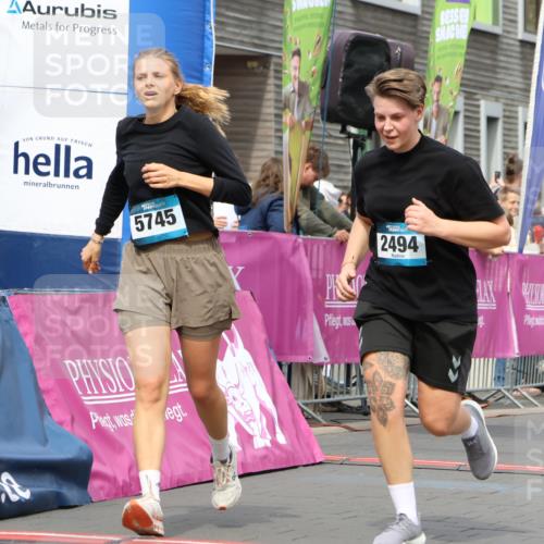 12.04.2026 - 45. Internationalen Wilhelmsburger Insellauf Strokosch-Dieckow http://msf.ph/oto/9475875 12.04.2026 13:31:45 Ziel 5745, 2494 meine-sportfotos.de