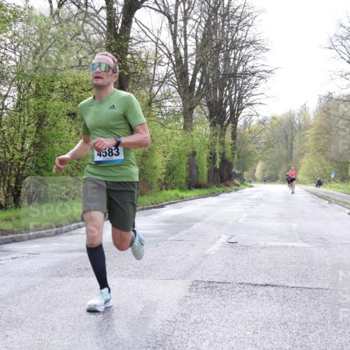 12.04.2026 - 45. Internationalen Wilhelmsburger Insellauf Yannick Fuchs http://msf.ph/oto/9475896 12.04.2026 10:09:35 Laufen 4583 meine-sportfotos.de