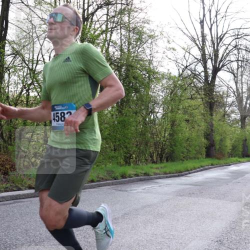 12.04.2026 - 45. Internationalen Wilhelmsburger Insellauf Yannick Fuchs http://msf.ph/oto/9475910 12.04.2026 10:09:35 Laufen 4582 meine-sportfotos.de