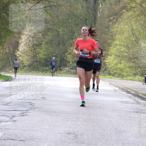 12.04.2026 - 45. Internationalen Wilhelmsburger Insellauf Yannick Fuchs http://msf.ph/oto/9475926 12.04.2026 10:09:38 Laufen 3644, 3262 meine-sportfotos.de