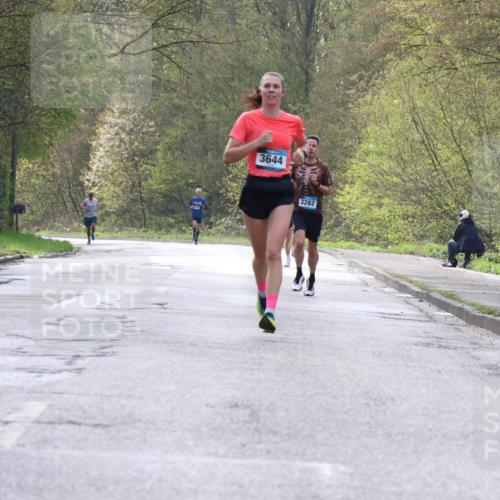 12.04.2026 - 45. Internationalen Wilhelmsburger Insellauf Yannick Fuchs http://msf.ph/oto/9475942 12.04.2026 10:09:39 Laufen 3644, 3262, 41 meine-sportfotos.de