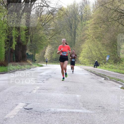 12.04.2026 - 45. Internationalen Wilhelmsburger Insellauf Yannick Fuchs http://msf.ph/oto/9475950 12.04.2026 10:09:40 Laufen 3644, 3262 meine-sportfotos.de