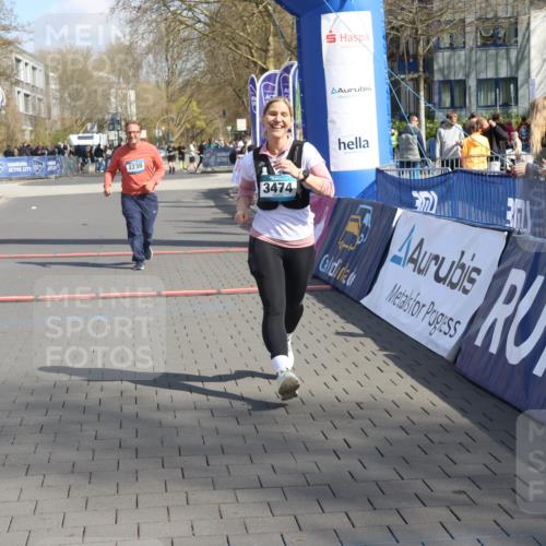 12.04.2026 - 45. Internationalen Wilhelmsburger Insellauf Strokosch-Dieckow http://msf.ph/oto/9475976 12.04.2026 11:33:32 Ziel 3474, 4509, 2230 meine-sportfotos.de