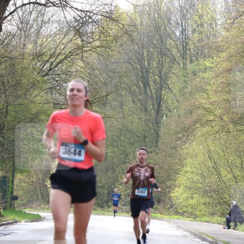 12.04.2026 - 45. Internationalen Wilhelmsburger Insellauf Yannick Fuchs http://msf.ph/oto/9475978 12.04.2026 10:09:42 Laufen 3644, 3262 meine-sportfotos.de