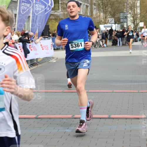 12.04.2026 - 45. Internationalen Wilhelmsburger Insellauf Strokosch-Dieckow http://msf.ph/oto/9475980 12.04.2026 12:56:06 Ziel 5109, 5361, 4811, 4728 meine-sportfotos.de