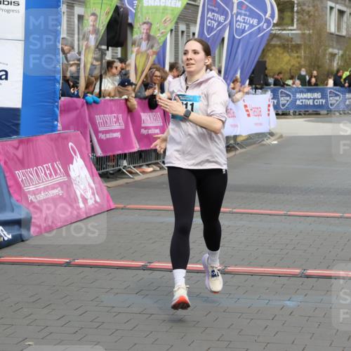 12.04.2026 - 45. Internationalen Wilhelmsburger Insellauf Strokosch-Dieckow http://msf.ph/oto/9475999 12.04.2026 12:56:08 Ziel 5109, 5361, 4811, 4728, 3315, 5463 meine-sportfotos.de