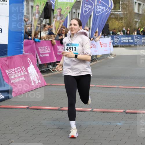12.04.2026 - 45. Internationalen Wilhelmsburger Insellauf Strokosch-Dieckow http://msf.ph/oto/9476021 12.04.2026 12:56:08 Ziel 5109, 5361, 4811, 4728, 3315, 5463 meine-sportfotos.de