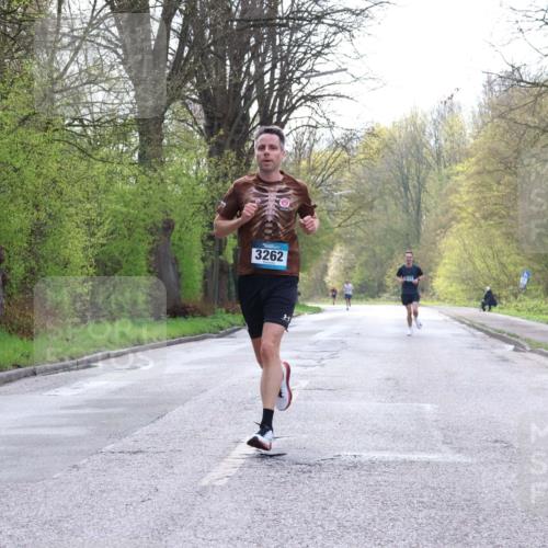12.04.2026 - 45. Internationalen Wilhelmsburger Insellauf Yannick Fuchs http://msf.ph/oto/9476040 12.04.2026 10:09:48 Laufen 3262 meine-sportfotos.de