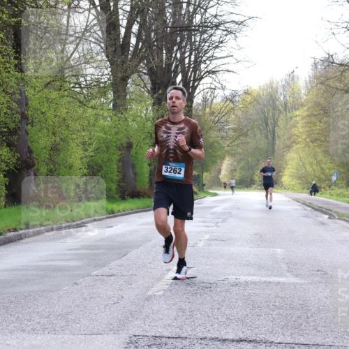 12.04.2026 - 45. Internationalen Wilhelmsburger Insellauf Yannick Fuchs http://msf.ph/oto/9476042 12.04.2026 10:09:48 Laufen 3262, 8 meine-sportfotos.de