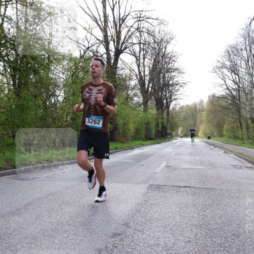 12.04.2026 - 45. Internationalen Wilhelmsburger Insellauf Yannick Fuchs http://msf.ph/oto/9476056 12.04.2026 10:09:49 Laufen 3262 meine-sportfotos.de