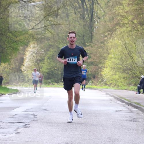12.04.2026 - 45. Internationalen Wilhelmsburger Insellauf Yannick Fuchs http://msf.ph/oto/9476058 12.04.2026 10:09:51 Laufen 4117 meine-sportfotos.de