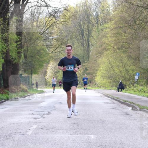 12.04.2026 - 45. Internationalen Wilhelmsburger Insellauf Yannick Fuchs http://msf.ph/oto/9476082 12.04.2026 10:09:52 Laufen 4117 meine-sportfotos.de