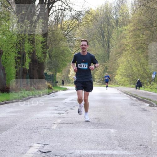 12.04.2026 - 45. Internationalen Wilhelmsburger Insellauf Yannick Fuchs http://msf.ph/oto/9476091 12.04.2026 10:09:53 Laufen 4117 meine-sportfotos.de