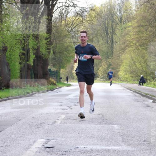12.04.2026 - 45. Internationalen Wilhelmsburger Insellauf Yannick Fuchs http://msf.ph/oto/9476093 12.04.2026 10:09:53 Laufen 411 meine-sportfotos.de
