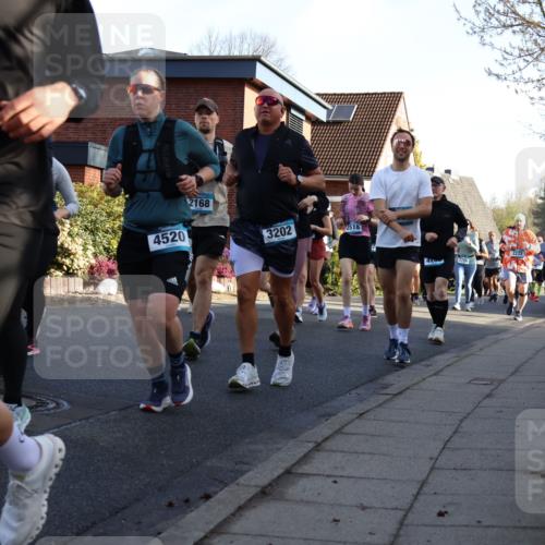 12.04.2026 - 45. Internationalen Wilhelmsburger Insellauf Yannick Fuchs http://msf.ph/oto/9476094 12.04.2026 09:02:46 Laufen 2539, 4520, 2168, 3202, 2518, 4260 meine-sportfotos.de